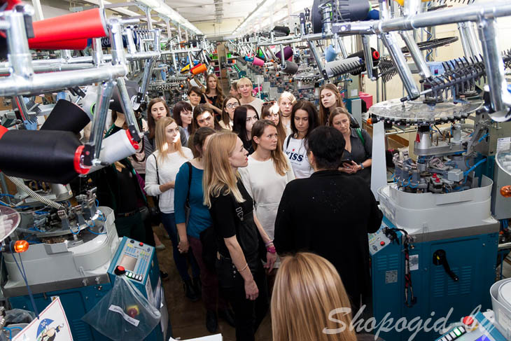 Участники конкурса New Names BFW 4 октября 2016 посетили производство нижнего белья Mark Formelle 