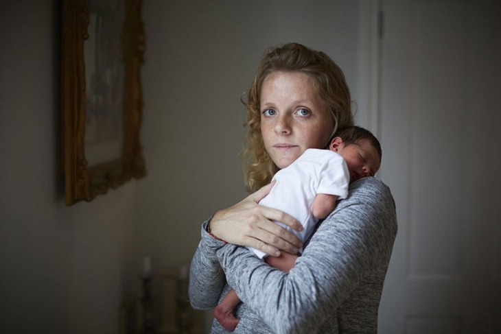 newborn-baby-photography-one-day-young-jenny-lewis-15-800x534.jpg